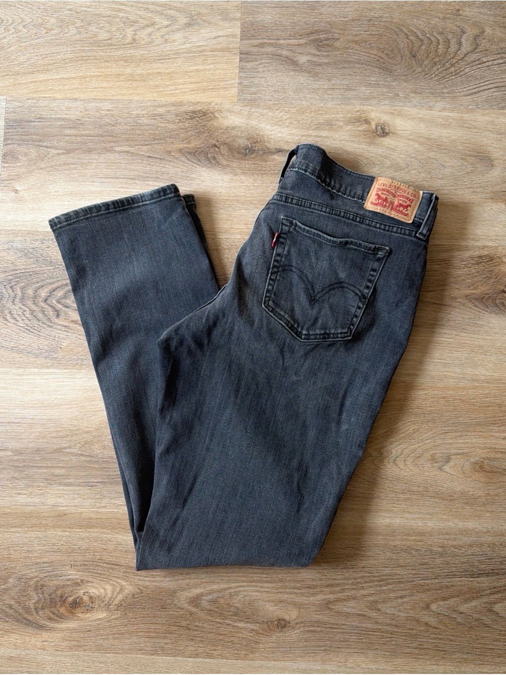 Levi’s 414 Relaxed Straight Women’s Jeans Black Size 31 (34x32) Mid Rise Stretch